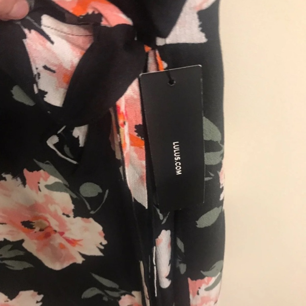 Lulus floral wrap dress. New with tags! - Picture 4 of 6